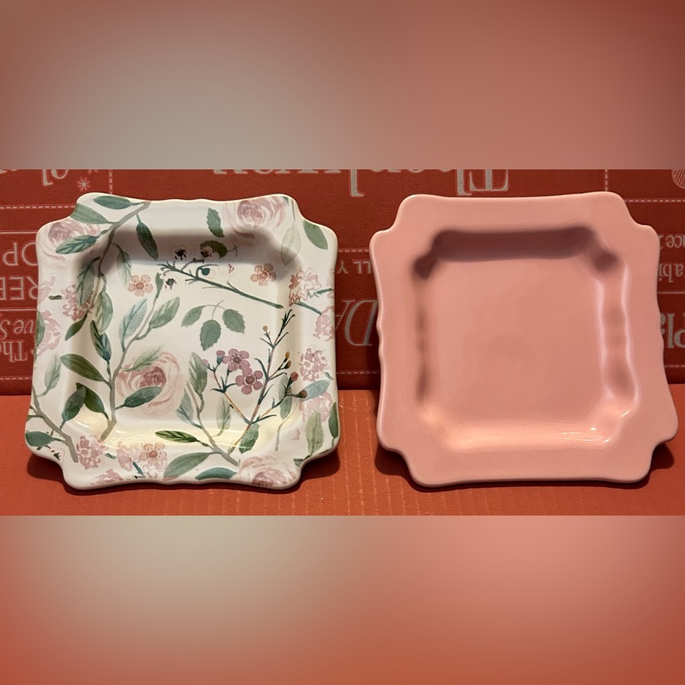 Brand New Sweet Laurel 6” dessert plate set (4) A108